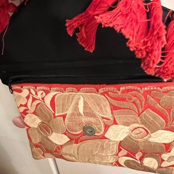 Mexican Embroidered crossbody - Picture 3 of 7